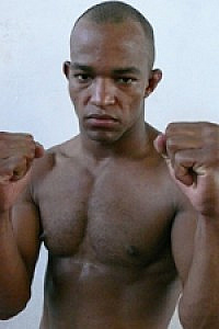 Alex    Oliveira